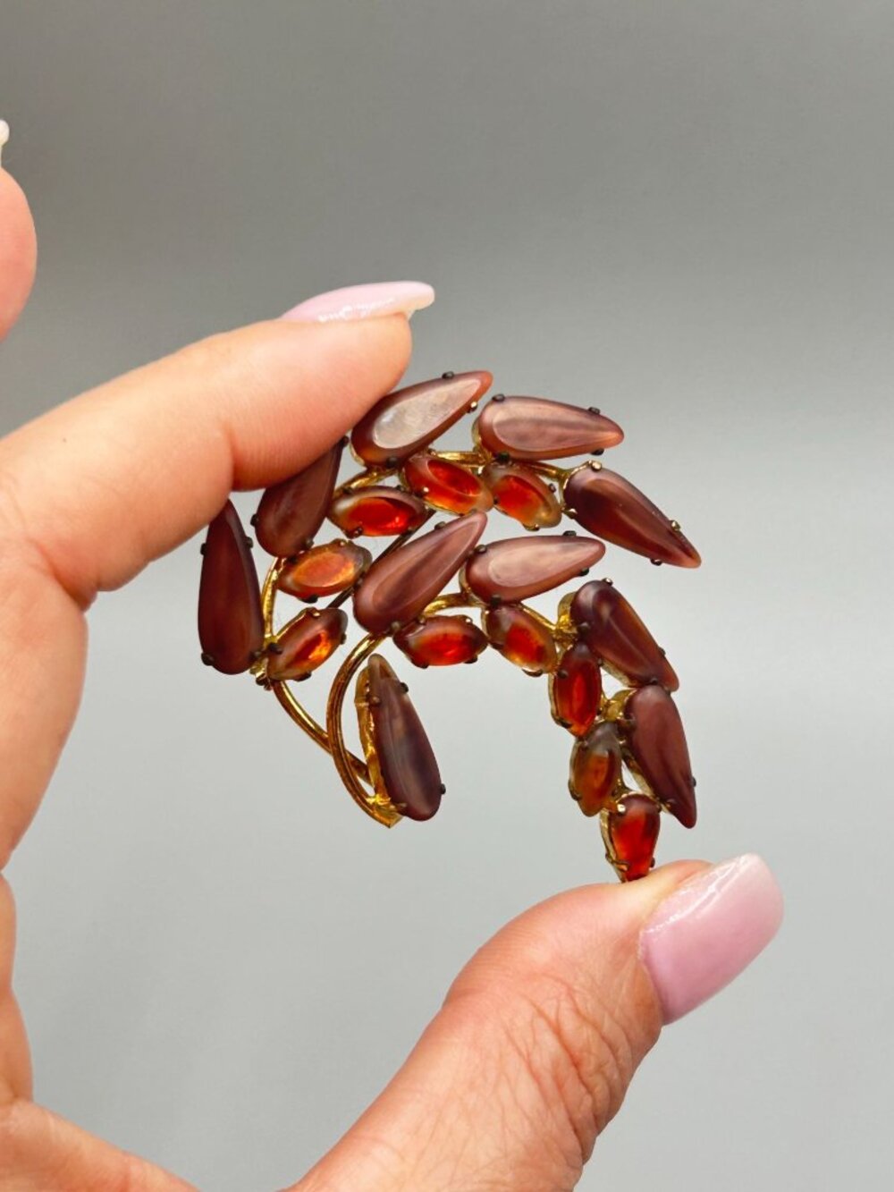 Vintage Unsigned AUSTRIA Pin Brooch Ombre Glass Rhinestones Fall Foliage Design - Picture 3 of 9